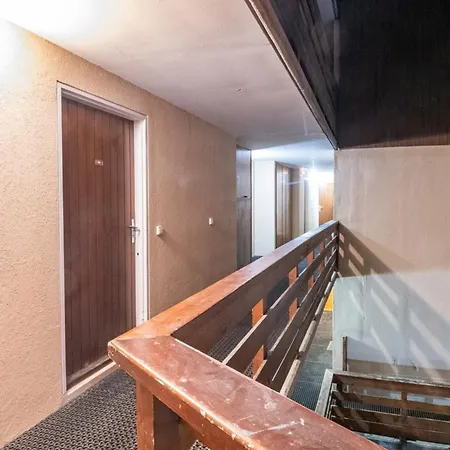 Apartment Reine Blanche - Location: Pour 4 Personnes Dans Un Quartier Calme Mae-9090